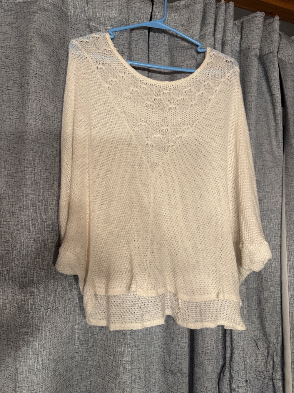 3/$30! 🛍️ Ecote Cream V-Neck Open-Weave Knit Sweater